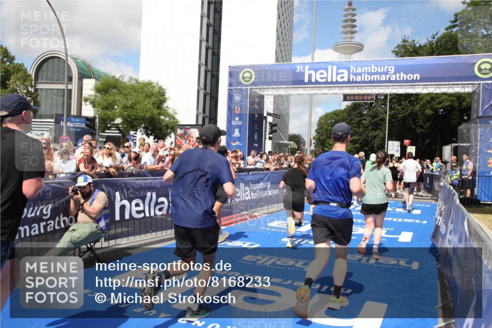 29.06.2025 - hella hamburg halbmarathon Michael Strokosch http://msf.ph/oto/8168233 29.06.2025 11:41:42 Ziel 1730, 1787, 3404, 5540, 5753, 6739, 7202, 7239, 8233, 8307, 8605, 8937, 10441, 10464, 10984, 14050, 14882, 15754, 16901, 18317, 18319, 18592 meine-sportfotos.de