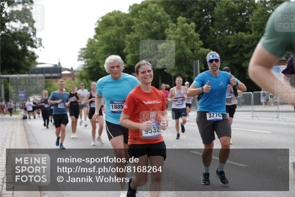 29.06.2025 - hella hamburg halbmarathon Jannik Wohlers http://msf.ph/oto/8168264 29.06.2025 10:21:09 Lombardsbrücke 1072, 1401, 2271, 2815, 3770, 3817, 3825, 3826, 4375, 4376, 4697, 4786, 5122, 5373, 5412, 5759, 5957, 6086, 6103, 6844, 7375, 7612, 7781, 8095, 8286, 8896, 9100, 9369, 9483, 9499, 9532, 9624, 10374, 10874, 10921, 12018, 12041, 12368, 12402, 12659, 13093, 13584, 13937, 14118, 14278, 14664, 15267, 15404, 15603, 15869, 16045, 16107, 17799, 17969, 18378, 18851, 19012 meine-sportfotos.de