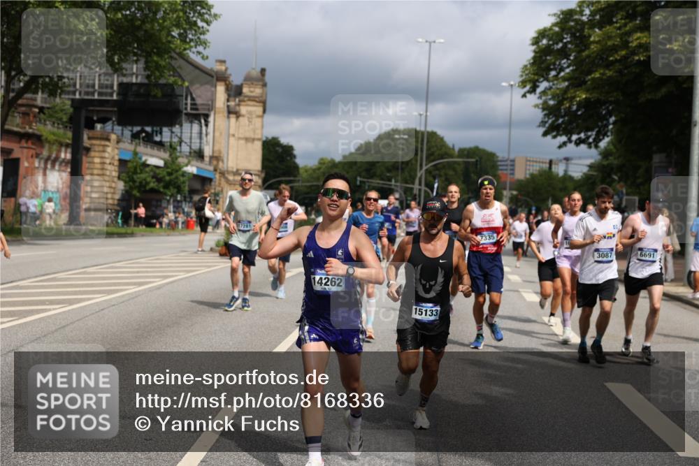 29.06.2025 - hella hamburg halbmarathon Yannick Fuchs http://msf.ph/oto/8168336 29.06.2025 10:40:54 20KM 1139, 2222, 2842, 3087, 4091, 4237, 4497, 4949, 5459, 6373, 6388, 6421, 6691, 6978, 7335, 8023, 8142, 8482, 8981, 9232, 9386, 9497, 9529, 9786, 9794, 10208, 10211, 11185, 11491, 11858, 12171, 12269, 12579, 12651, 12808, 12891, 13554, 13698, 13728, 13782, 13940, 14045, 14262, 14449, 14541, 14722, 15026, 15133, 15149, 15157, 15206, 15684, 15900, 16081, 16127, 16136, 16286, 16466, 16475, 17008, 17281, 17353, 17461, 17492, 17669, 17865, 17892, 18118 meine-sportfotos.de