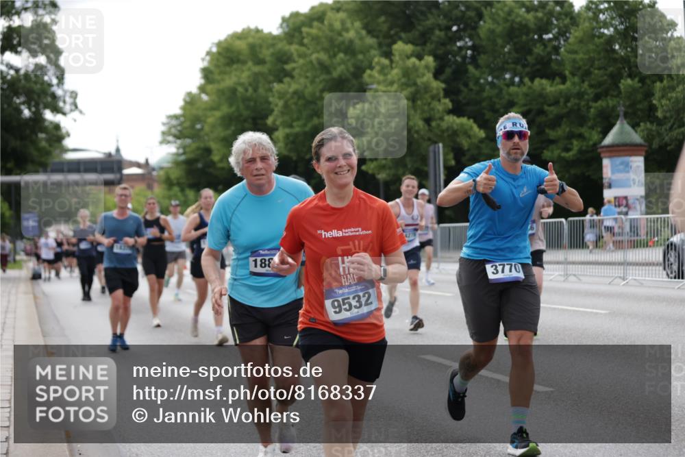 29.06.2025 - hella hamburg halbmarathon Jannik Wohlers http://msf.ph/oto/8168337 29.06.2025 10:21:09 Lombardsbrücke 1072, 1401, 2271, 2815, 3770, 3817, 3825, 3826, 4375, 4376, 4697, 4786, 5122, 5373, 5412, 5759, 5957, 6086, 6103, 6844, 7375, 7612, 7781, 8095, 8286, 8896, 9100, 9369, 9483, 9499, 9532, 9624, 10374, 10874, 10921, 12018, 12041, 12368, 12402, 12659, 13093, 13584, 13937, 14118, 14278, 14664, 15267, 15404, 15603, 15869, 16045, 16107, 17799, 17969, 18378, 18851, 19012 meine-sportfotos.de