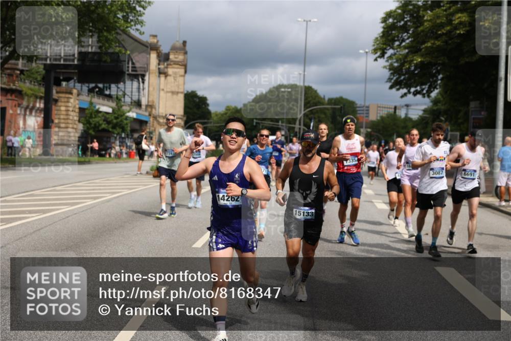 29.06.2025 - hella hamburg halbmarathon Yannick Fuchs http://msf.ph/oto/8168347 29.06.2025 10:40:54 20KM 1139, 2222, 2842, 3087, 4091, 4237, 4497, 4949, 5459, 6373, 6388, 6421, 6691, 6978, 7335, 8023, 8142, 8482, 8981, 9232, 9386, 9497, 9529, 9786, 9794, 10208, 10211, 11185, 11491, 11858, 12171, 12269, 12579, 12651, 12808, 12891, 13554, 13698, 13728, 13782, 13940, 14045, 14262, 14449, 14541, 14722, 15026, 15133, 15149, 15157, 15206, 15684, 15900, 16081, 16127, 16136, 16286, 16466, 16475, 17008, 17281, 17353, 17461, 17492, 17669, 17865, 17892, 18118 meine-sportfotos.de