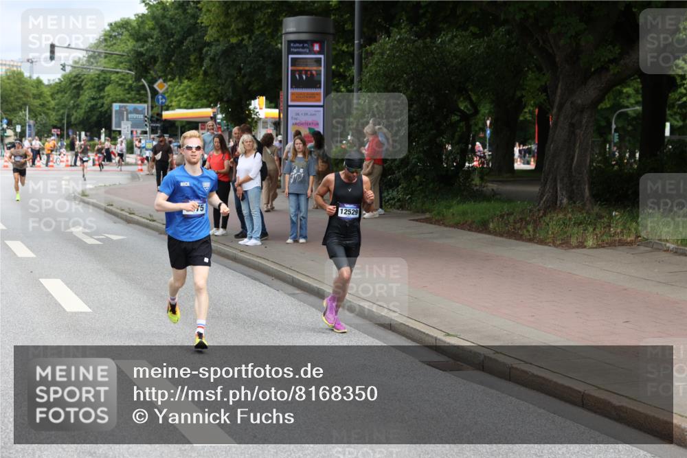 29.06.2025 - hella hamburg halbmarathon Yannick Fuchs http://msf.ph/oto/8168350 29.06.2025 10:23:21 20KM 1953, 2604, 3075, 7389, 10106, 12189, 12529, 13383, 15883 meine-sportfotos.de