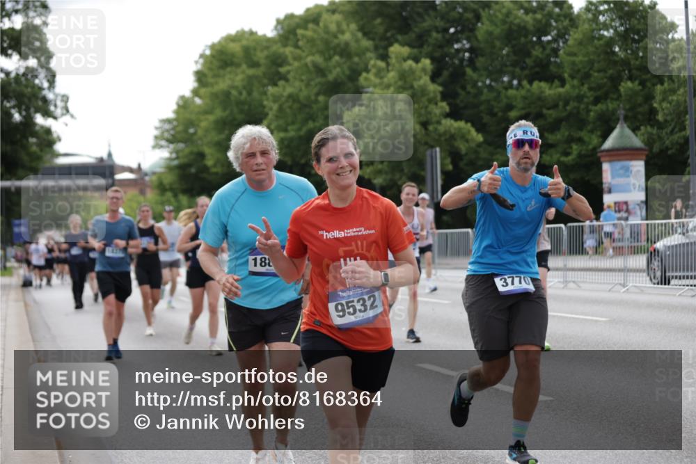 29.06.2025 - hella hamburg halbmarathon Jannik Wohlers http://msf.ph/oto/8168364 29.06.2025 10:21:09 Lombardsbrücke 1072, 1401, 2271, 2815, 3770, 3817, 3825, 3826, 4375, 4376, 4697, 4786, 5122, 5373, 5412, 5759, 5957, 6086, 6103, 6844, 7375, 7612, 7781, 8095, 8286, 8896, 9100, 9369, 9483, 9499, 9532, 9624, 10374, 10874, 10921, 12018, 12041, 12368, 12402, 12659, 13093, 13584, 13937, 14118, 14278, 14664, 15267, 15404, 15603, 15869, 16045, 16107, 17799, 17969, 18378, 18851, 19012 meine-sportfotos.de