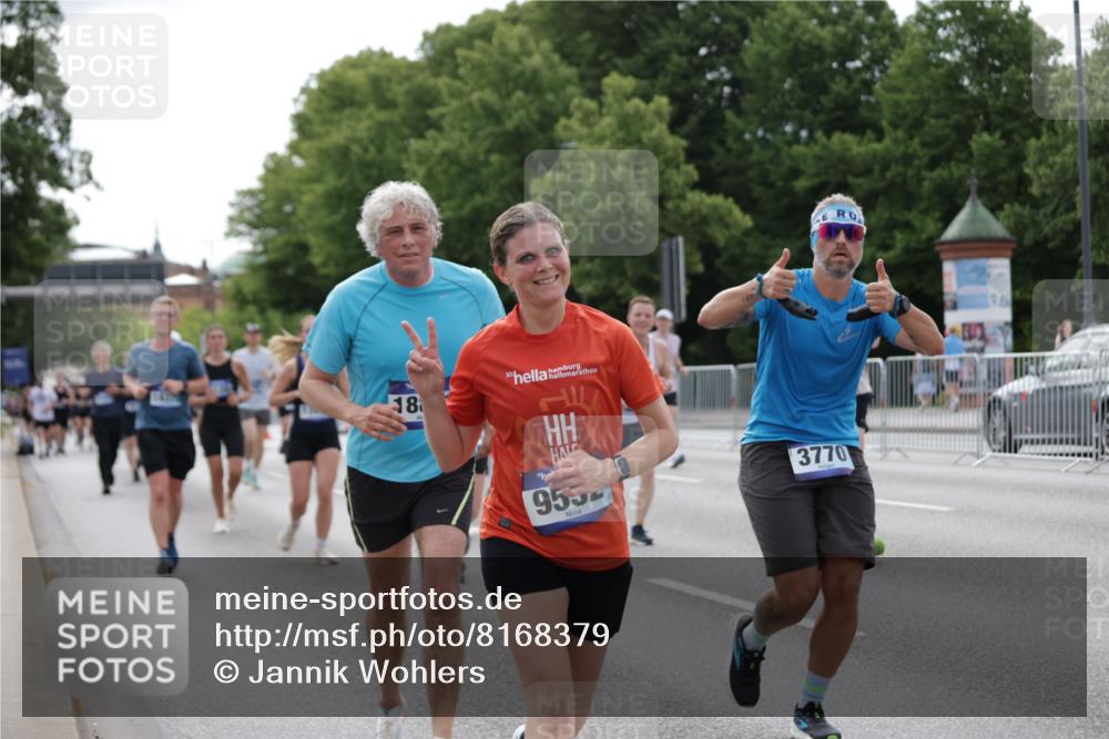 29.06.2025 - hella hamburg halbmarathon Jannik Wohlers http://msf.ph/oto/8168379 29.06.2025 10:21:09 Lombardsbrücke 1072, 1401, 2271, 2815, 3770, 3817, 3825, 3826, 4375, 4376, 4697, 4786, 5122, 5373, 5412, 5759, 5957, 6086, 6103, 6844, 7375, 7612, 7781, 8095, 8286, 8896, 9100, 9369, 9483, 9499, 9532, 9624, 10374, 10874, 10921, 12018, 12041, 12368, 12402, 12659, 13093, 13584, 13937, 14118, 14278, 14664, 15267, 15404, 15603, 15869, 16045, 16107, 17799, 17969, 18378, 18851, 19012 meine-sportfotos.de