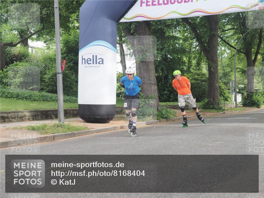 29.06.2025 - hella hamburg halbmarathon KatJ http://msf.ph/oto/8168404 29.06.2025 09:17:02 Zwischen KM18-KM19  meine-sportfotos.de