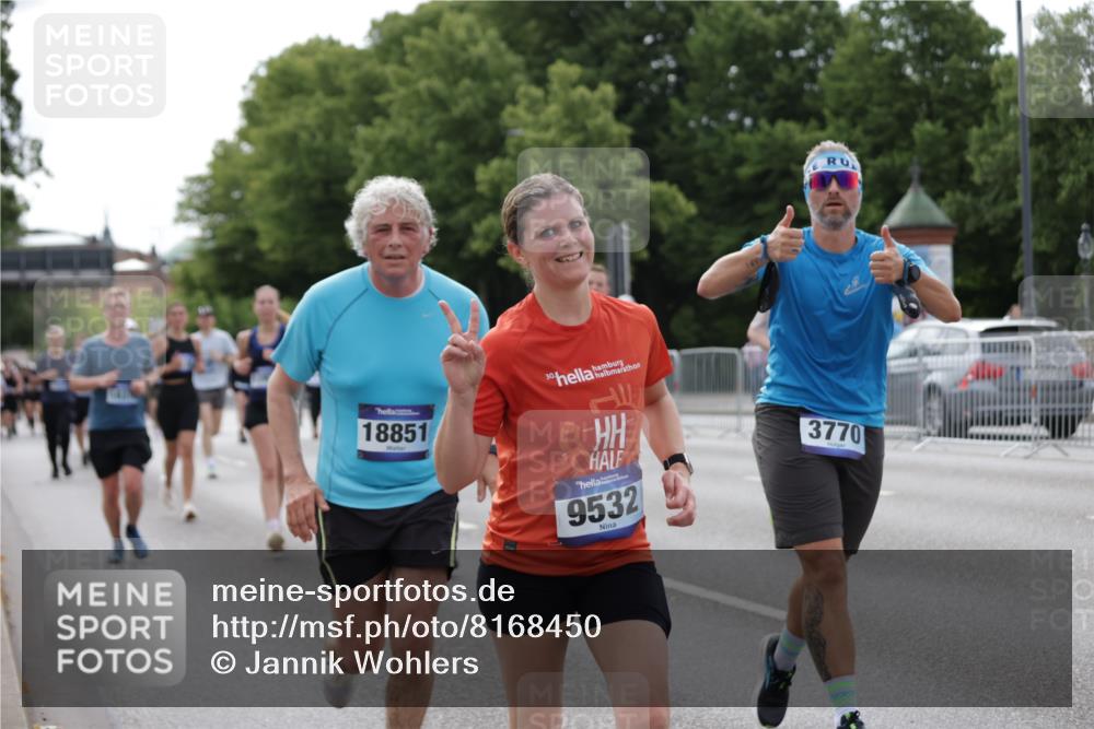 29.06.2025 - hella hamburg halbmarathon Jannik Wohlers http://msf.ph/oto/8168450 29.06.2025 10:21:09 Lombardsbrücke 1072, 1401, 2271, 2815, 3770, 3817, 3825, 3826, 4375, 4376, 4697, 4786, 5122, 5373, 5412, 5759, 5957, 6086, 6103, 6844, 7375, 7612, 7781, 8095, 8286, 8896, 9100, 9369, 9483, 9499, 9532, 9624, 10374, 10874, 10921, 12018, 12041, 12368, 12402, 12659, 13093, 13584, 13937, 14118, 14278, 14664, 15267, 15404, 15603, 15869, 16045, 16107, 17799, 17969, 18378, 18851, 19012 meine-sportfotos.de