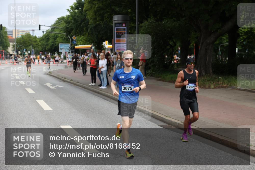 29.06.2025 - hella hamburg halbmarathon Yannick Fuchs http://msf.ph/oto/8168452 29.06.2025 10:23:22 20KM 1953, 2604, 3075, 7389, 10106, 12189, 12529, 13383, 15883 meine-sportfotos.de