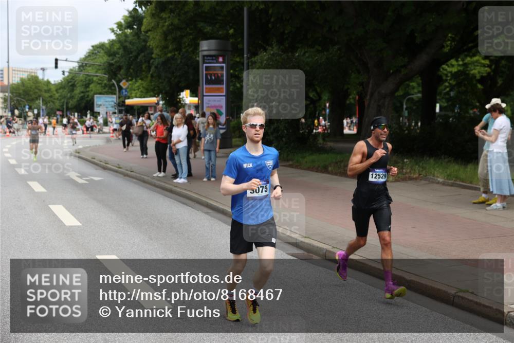 29.06.2025 - hella hamburg halbmarathon Yannick Fuchs http://msf.ph/oto/8168467 29.06.2025 10:23:22 20KM 1953, 2604, 3075, 7389, 10106, 12189, 12529, 13383, 15883 meine-sportfotos.de