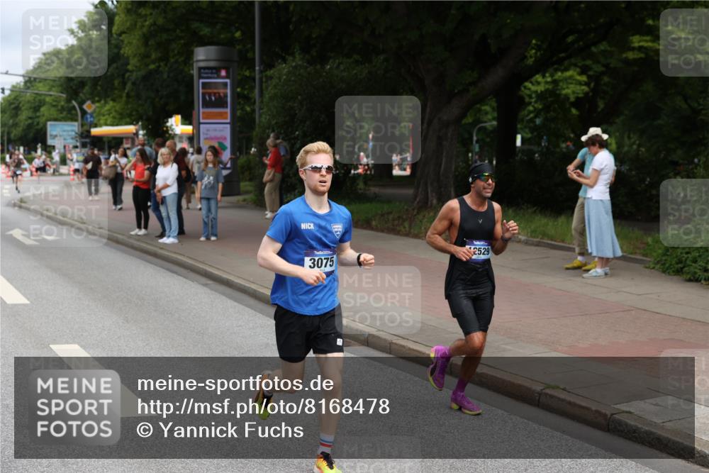 29.06.2025 - hella hamburg halbmarathon Yannick Fuchs http://msf.ph/oto/8168478 29.06.2025 10:23:23 20KM 1953, 2604, 3075, 7389, 12189, 12529, 13383, 15883 meine-sportfotos.de