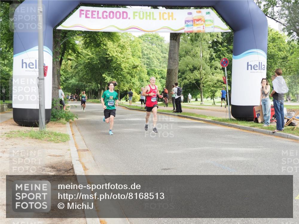 29.06.2025 - hella hamburg halbmarathon MichiJ http://msf.ph/oto/8168513 29.06.2025 10:14:38 Zwischen KM18-KM19 2892, 7142, 7331, 7855, 9269, 16361, 17614 meine-sportfotos.de