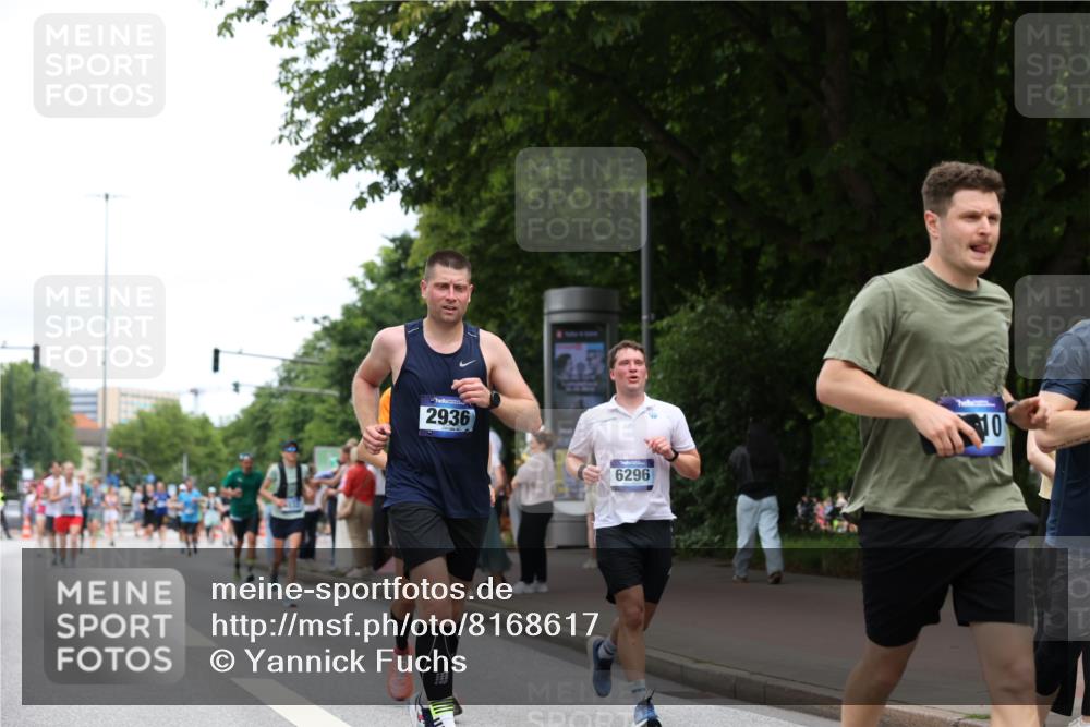 29.06.2025 - hella hamburg halbmarathon Yannick Fuchs http://msf.ph/oto/8168617 29.06.2025 11:00:22 20KM 1034, 1526, 2936, 3994, 4120, 4532, 5150, 5951, 0000, 6322, 6462, 6572, 6706, 7210, 7211, 7826, 10042, 10074, 10736, 10886, 11324, 11507, 12371, 13203, 13603, 16095, 16233, 16237, 16355, 17638, 17707, 18426, 19165, 19176 meine-sportfotos.de