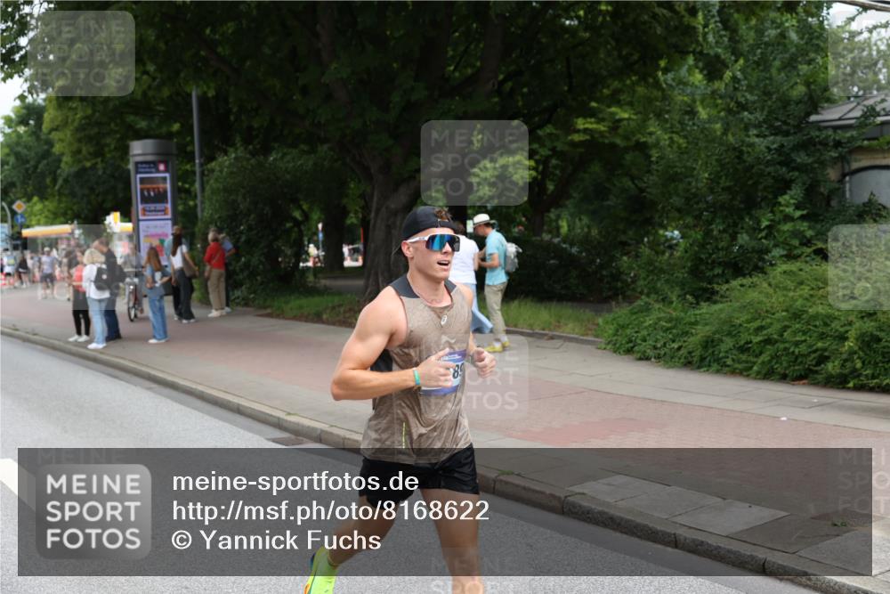 29.06.2025 - hella hamburg halbmarathon Yannick Fuchs http://msf.ph/oto/8168622 29.06.2025 10:23:29 20KM 1953, 2604, 3075, 3968, 7389, 10222, 12189, 12529, 13383, 14140, 15655, 15883, 17374, 17488 meine-sportfotos.de