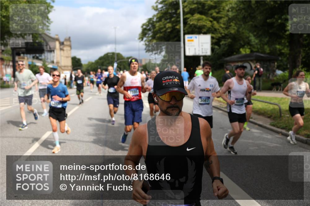 29.06.2025 - hella hamburg halbmarathon Yannick Fuchs http://msf.ph/oto/8168646 29.06.2025 10:40:56 20KM 1139, 2222, 2623, 2842, 3087, 4091, 4237, 4497, 4949, 5459, 6373, 6388, 6421, 6691, 6978, 7335, 8023, 8142, 8482, 8981, 9232, 9386, 9497, 9529, 9786, 9794, 10208, 10211, 11077, 11185, 11491, 11858, 12171, 12269, 12579, 12651, 12808, 12891, 13554, 13698, 13728, 13782, 13940, 14045, 14262, 14415, 14449, 14541, 14722, 15026, 15133, 15149, 15157, 15206, 15611, 15684, 15900, 16081, 16127, 16136, 16466, 16475, 17008, 17281, 17353, 17461, 17492, 17669, 17865, 17892, 18118 meine-sportfotos.de