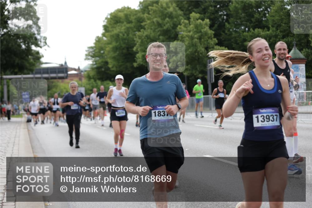 29.06.2025 - hella hamburg halbmarathon Jannik Wohlers http://msf.ph/oto/8168669 29.06.2025 10:21:13 Lombardsbrücke 1072, 1401, 1668, 3770, 3825, 3826, 4375, 4376, 4697, 4786, 5122, 5412, 5759, 5957, 6086, 6103, 6475, 7612, 7781, 8095, 8286, 8715, 8896, 9369, 9483, 9499, 9532, 9624, 10374, 10874, 10921, 12041, 12368, 12402, 12659, 13093, 13584, 13604, 13937, 14118, 14278, 15267, 15404, 15603, 15869, 16045, 17903, 17932, 18378, 18439, 18851 meine-sportfotos.de
