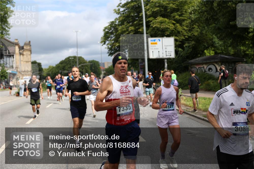 29.06.2025 - hella hamburg halbmarathon Yannick Fuchs http://msf.ph/oto/8168684 29.06.2025 10:40:57 20KM 1139, 2222, 2623, 3087, 4091, 4237, 4497, 5459, 6373, 6388, 6421, 6691, 6978, 7335, 8023, 8142, 8482, 8981, 9232, 9386, 9497, 9529, 9786, 9794, 10208, 10211, 11077, 11185, 11491, 11858, 12171, 12269, 12579, 12651, 12808, 12891, 13554, 13698, 13728, 13782, 13940, 14045, 14262, 14415, 14449, 14541, 14722, 15026, 15133, 15149, 15157, 15206, 15611, 15684, 15900, 16081, 16127, 16136, 16466, 16475, 17008, 17281, 17353, 17461, 17492, 17669, 17865, 17892, 18118 meine-sportfotos.de