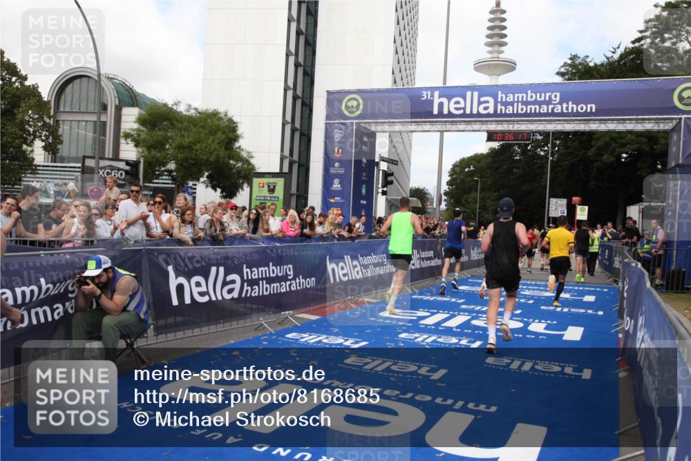 29.06.2025 - hella hamburg halbmarathon Michael Strokosch http://msf.ph/oto/8168685 29.06.2025 10:36:16 Ziel 2774, 6032, 6829, 6990, 6993, 12447, 13991, 14601, 15115, 17078, 17329, 17691, 18600 meine-sportfotos.de