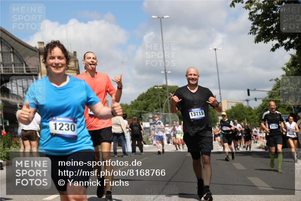 29.06.2025 - hella hamburg halbmarathon Yannick Fuchs http://msf.ph/oto/8168766 29.06.2025 11:37:59 20KM 1230, 1291, 1314, 2173, 2550, 2576, 3524, 3896, 4139, 4329, 4612, 4752, 5139, 5707, 5735, 5901, 6137, 6250, 6344, 6379, 6673, 6995, 7956, 8582, 8984, 9009, 9470, 9811, 9937, 9946, 10269, 11421, 11664, 12010, 12298, 12318, 12409, 12660, 12661, 13495, 13715, 13957, 15101, 15345, 15536, 16002, 16306, 16390, 16449, 16450, 16560, 16577, 17139, 18332, 18400, 18401, 18482, 18674, 18872, 18888 meine-sportfotos.de