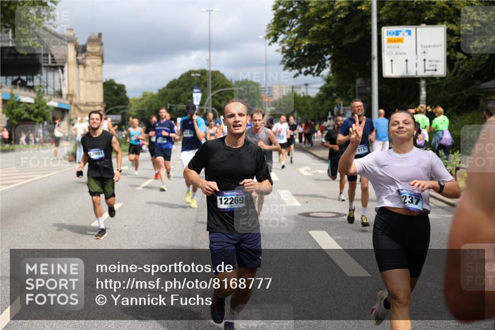 29.06.2025 - hella hamburg halbmarathon Yannick Fuchs http://msf.ph/oto/8168777 29.06.2025 10:40:57 20KM 1139, 2222, 2623, 3087, 4091, 4237, 4497, 5459, 6373, 6388, 6421, 6691, 6978, 7335, 8023, 8142, 8482, 8981, 9232, 9386, 9497, 9529, 9786, 9794, 10208, 10211, 11077, 11185, 11491, 11858, 12171, 12269, 12579, 12651, 12808, 12891, 13554, 13698, 13728, 13782, 13940, 14045, 14262, 14415, 14449, 14541, 14722, 15026, 15133, 15149, 15157, 15206, 15611, 15684, 15900, 16081, 16127, 16136, 16466, 16475, 17008, 17281, 17353, 17461, 17492, 17669, 17865, 17892, 18118 meine-sportfotos.de