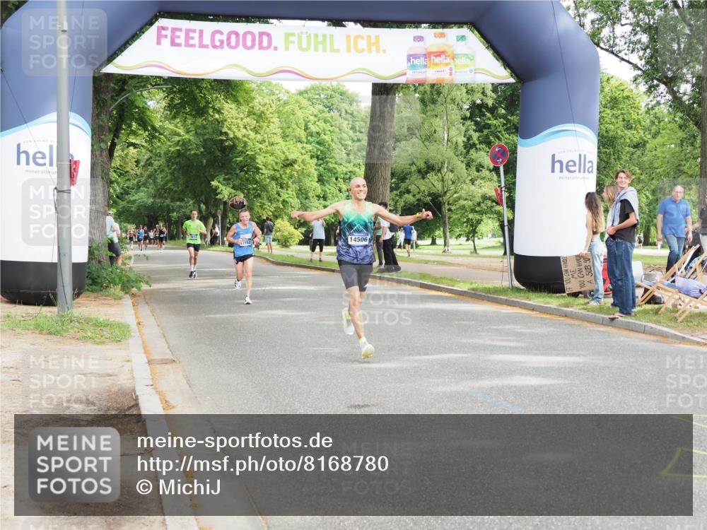 29.06.2025 - hella hamburg halbmarathon MichiJ http://msf.ph/oto/8168780 29.06.2025 10:14:44 Zwischen KM18-KM19 2892, 7142, 14506, 16361 meine-sportfotos.de