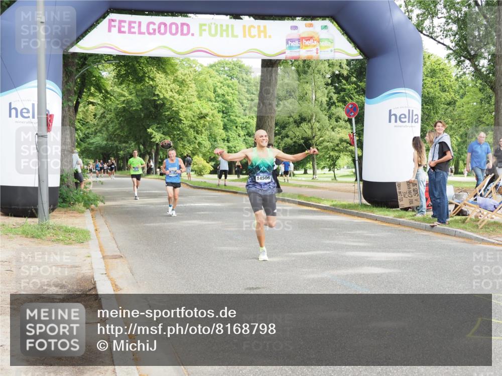 29.06.2025 - hella hamburg halbmarathon MichiJ http://msf.ph/oto/8168798 29.06.2025 10:14:44 Zwischen KM18-KM19 2892, 7142, 14506, 16361 meine-sportfotos.de