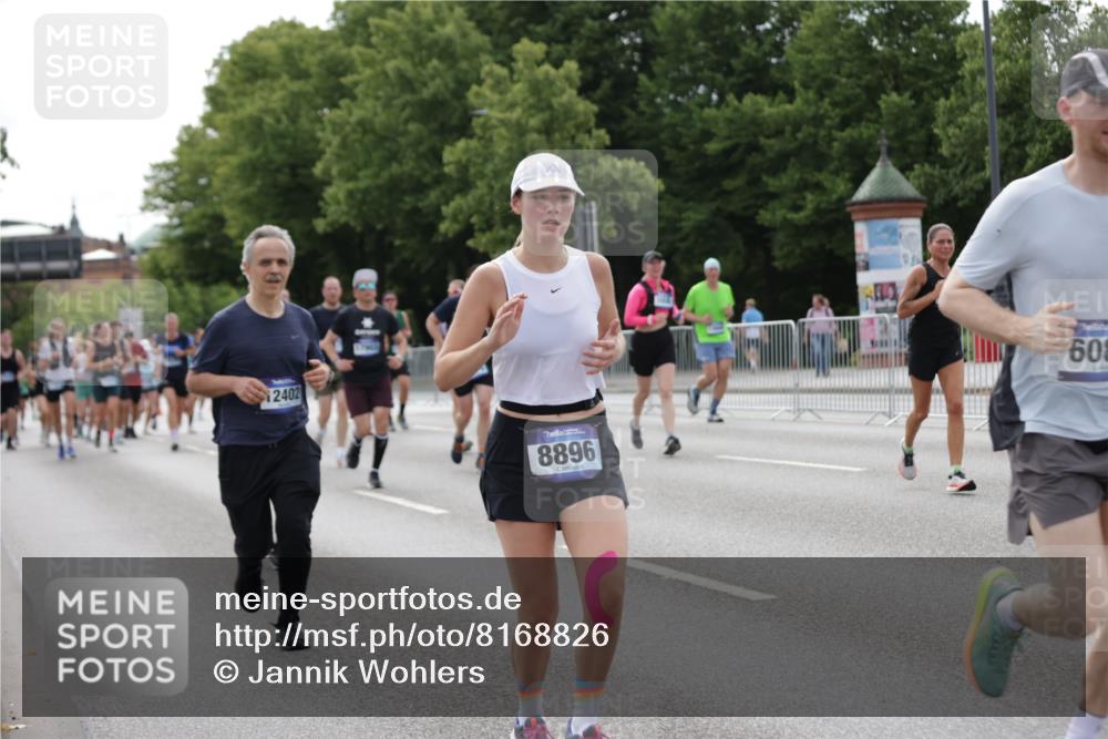 29.06.2025 - hella hamburg halbmarathon Jannik Wohlers http://msf.ph/oto/8168826 29.06.2025 10:21:15 Lombardsbrücke 1072, 1401, 1668, 2172, 2529, 3770, 3825, 3826, 4289, 4375, 4376, 4697, 4786, 5122, 5412, 5759, 5957, 6086, 6103, 6475, 6805, 7612, 7672, 8286, 8715, 8896, 9369, 9483, 9499, 9532, 10019, 10374, 10874, 12041, 12368, 12402, 12659, 13093, 13584, 13604, 13937, 14118, 14278, 15404, 15603, 15869, 16045, 17903, 17932, 18378, 18439, 18851 meine-sportfotos.de