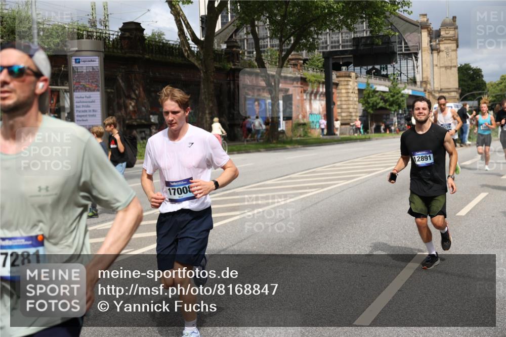 29.06.2025 - hella hamburg halbmarathon Yannick Fuchs http://msf.ph/oto/8168847 29.06.2025 10:40:58 20KM 1139, 2222, 2623, 3087, 4091, 4237, 4497, 5459, 6373, 6388, 6421, 6691, 6978, 7335, 8023, 8142, 8482, 8981, 9232, 9386, 9497, 9529, 9786, 9794, 10208, 10211, 11077, 11185, 11491, 11858, 12171, 12269, 12579, 12651, 12808, 12891, 13554, 13698, 13728, 13782, 13940, 14045, 14262, 14415, 14449, 14541, 14722, 15026, 15133, 15149, 15157, 15206, 15611, 15684, 15900, 16081, 16127, 16136, 16466, 16475, 17008, 17281, 17353, 17461, 17492, 17669, 17865, 17892, 18118 meine-sportfotos.de