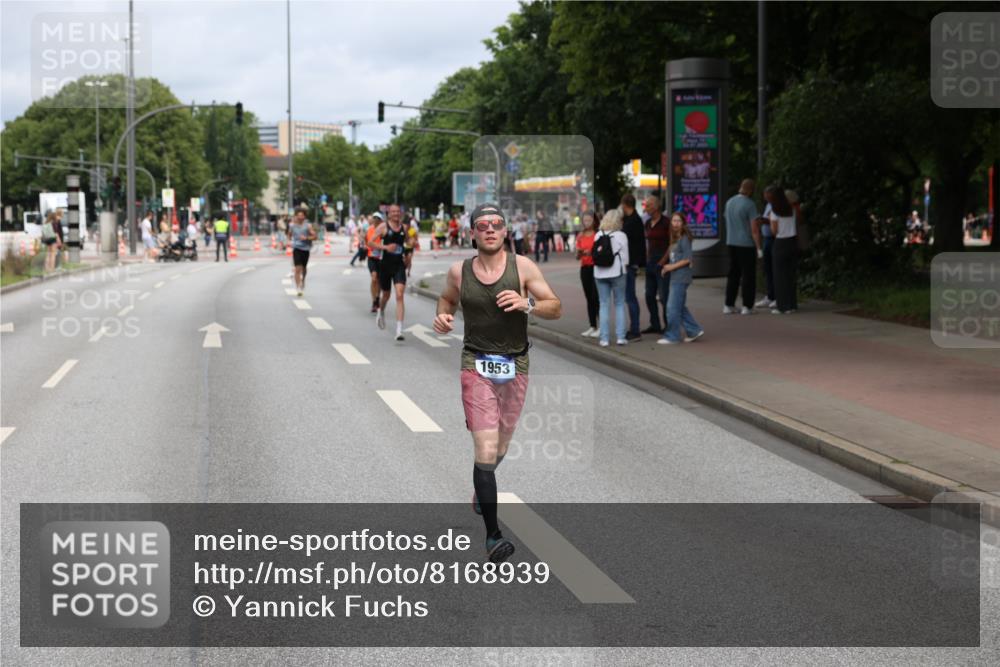 29.06.2025 - hella hamburg halbmarathon Yannick Fuchs http://msf.ph/oto/8168939 29.06.2025 10:23:39 20KM 1953, 2604, 3968, 6090, 7389, 8473, 10222, 10486, 14140, 15655, 15883, 16711, 17374, 17488, 18763 meine-sportfotos.de