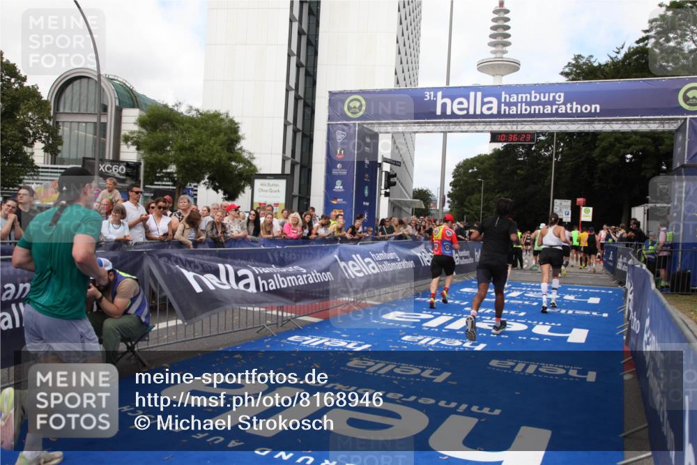 29.06.2025 - hella hamburg halbmarathon Michael Strokosch http://msf.ph/oto/8168946 29.06.2025 10:36:22 Ziel 6829, 6993, 12051, 13991, 14601, 15115, 15348, 16158, 17192, 17329 meine-sportfotos.de