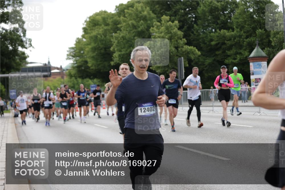 29.06.2025 - hella hamburg halbmarathon Jannik Wohlers http://msf.ph/oto/8169027 29.06.2025 10:21:16 Lombardsbrücke 1072, 1158, 1401, 1668, 2172, 2315, 2353, 2529, 3770, 3825, 3826, 4289, 4375, 4376, 4697, 4786, 5122, 5412, 5759, 5957, 6086, 6103, 6475, 6805, 7075, 7612, 7672, 8286, 8715, 8896, 9369, 9483, 9499, 9532, 9635, 10019, 10374, 10874, 11425, 12041, 12368, 12402, 12659, 13093, 13604, 13937, 14278, 15404, 15603, 15869, 16045, 17903, 17932, 18378, 18439, 18851 meine-sportfotos.de