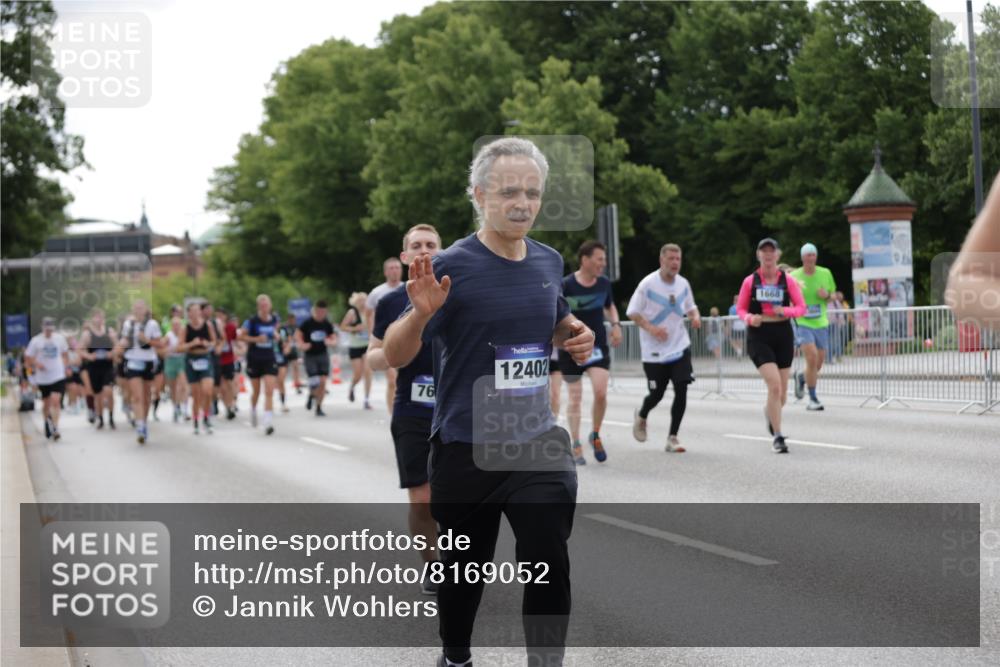 29.06.2025 - hella hamburg halbmarathon Jannik Wohlers http://msf.ph/oto/8169052 29.06.2025 10:21:17 Lombardsbrücke 1072, 1158, 1191, 1250, 1668, 1958, 2172, 2315, 2353, 2529, 3770, 3825, 3826, 4289, 4375, 4376, 4697, 5122, 5412, 5759, 5957, 6086, 6103, 6475, 6805, 7075, 7612, 7672, 8286, 8715, 8896, 9369, 9483, 9499, 9532, 9635, 10019, 10374, 10874, 11424, 11425, 12041, 12402, 12659, 13093, 13604, 13937, 14278, 15404, 15869, 16045, 17903, 17932, 18378, 18439, 18851 meine-sportfotos.de