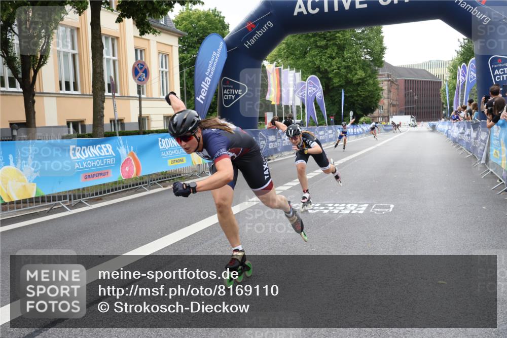 29.06.2025 - hella hamburg halbmarathon Strokosch-Dieckow http://msf.ph/oto/8169110 29.06.2025 09:08:01 Ziel 20261, 20419, 20437, 20442, 20516 meine-sportfotos.de