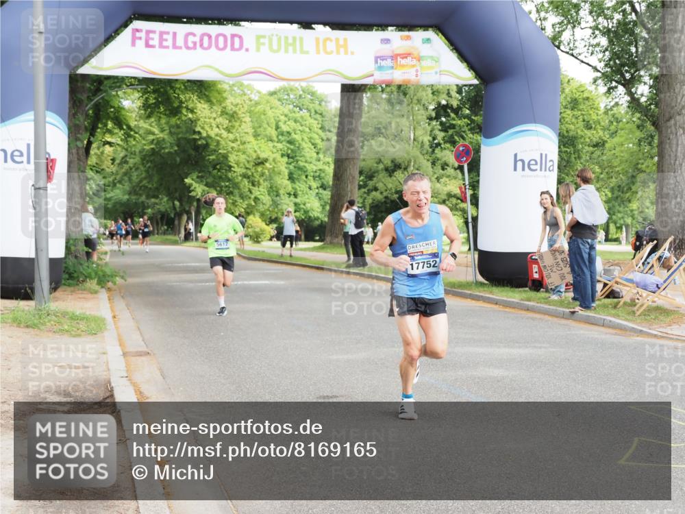 29.06.2025 - hella hamburg halbmarathon MichiJ http://msf.ph/oto/8169165 29.06.2025 10:14:47 Zwischen KM18-KM19 5612, 14506, 17752 meine-sportfotos.de