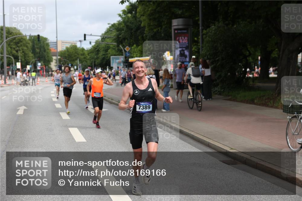 29.06.2025 - hella hamburg halbmarathon Yannick Fuchs http://msf.ph/oto/8169166 29.06.2025 10:23:42 20KM 1953, 2604, 3968, 5328, 6090, 7389, 8473, 10222, 10351, 10486, 14140, 15655, 15883, 16711, 17213, 17374, 17428, 17488, 18763 meine-sportfotos.de