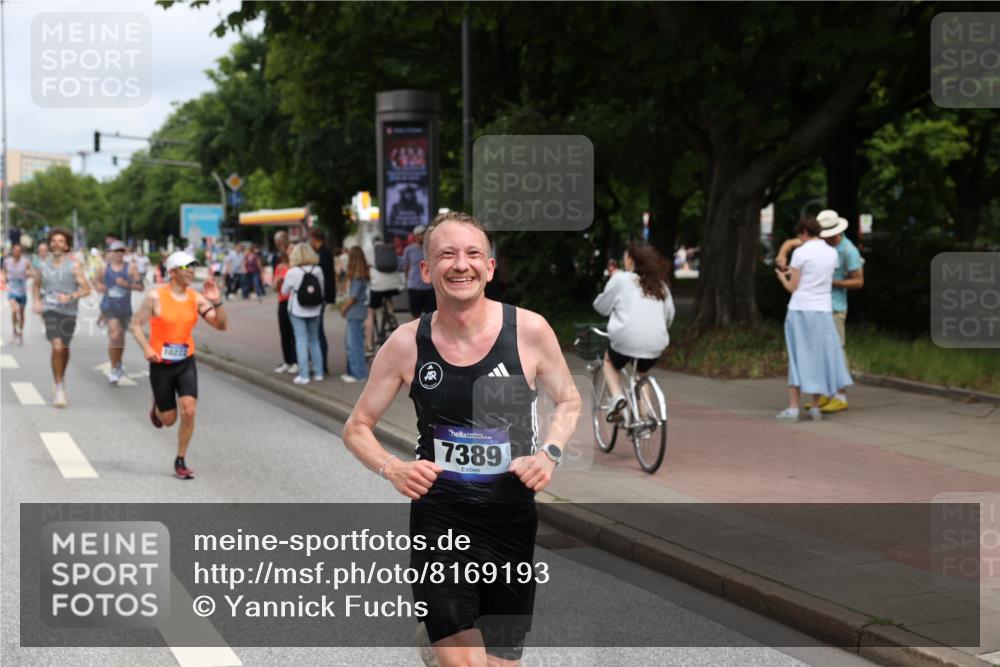 29.06.2025 - hella hamburg halbmarathon Yannick Fuchs http://msf.ph/oto/8169193 29.06.2025 10:23:43 20KM 1827, 1953, 2604, 3968, 5328, 6090, 7389, 8473, 10222, 10351, 10486, 14140, 15655, 15883, 16711, 17213, 17374, 17428, 17488, 18763 meine-sportfotos.de