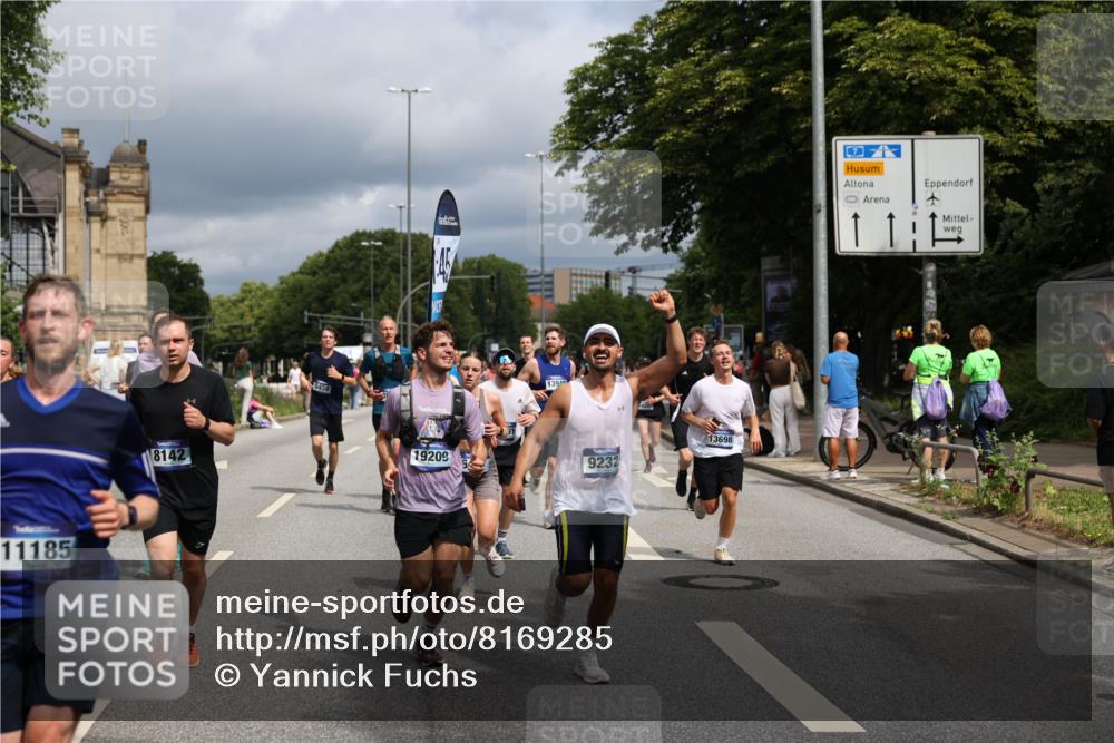 29.06.2025 - hella hamburg halbmarathon Yannick Fuchs http://msf.ph/oto/8169285 29.06.2025 10:41:00 20KM 1689, 2222, 2623, 3087, 4091, 4237, 4497, 5459, 6373, 6421, 6691, 6978, 7335, 8023, 8142, 8482, 8981, 9232, 9386, 9497, 9529, 9786, 9794, 10208, 10211, 11077, 11185, 11858, 12171, 12269, 12579, 12651, 12808, 12891, 13554, 13698, 13728, 13940, 14045, 14262, 14415, 14449, 14541, 14722, 15026, 15133, 15149, 15157, 15206, 15611, 15684, 15900, 16081, 16127, 16136, 16466, 16475, 17008, 17281, 17353, 17461, 17492, 17669, 17865, 18118 meine-sportfotos.de