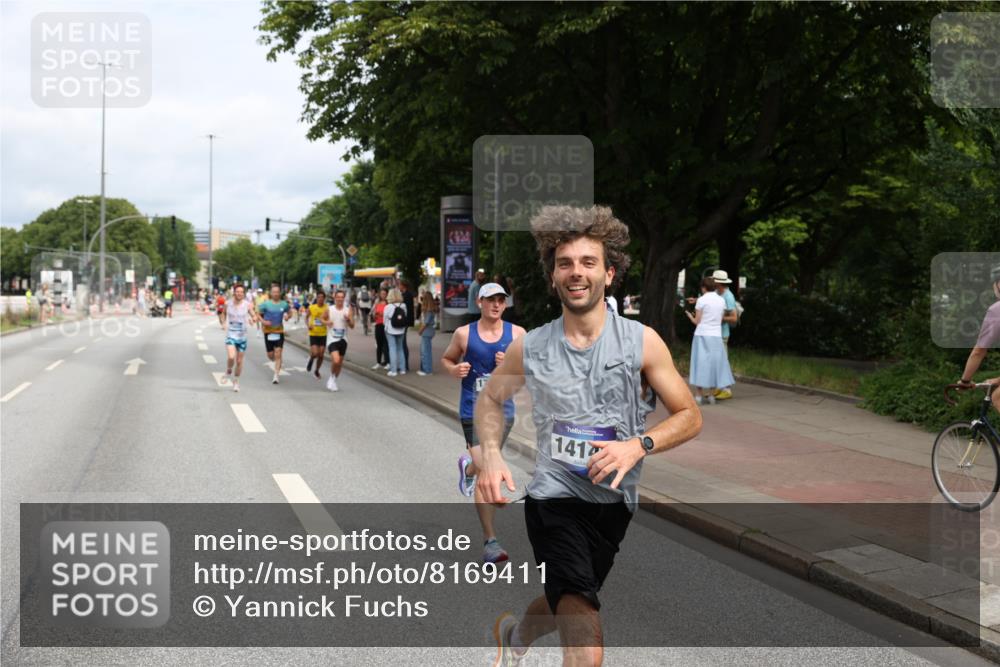 29.06.2025 - hella hamburg halbmarathon Yannick Fuchs http://msf.ph/oto/8169411 29.06.2025 10:23:46 20KM 1827, 1953, 2604, 3968, 5328, 6090, 7389, 8473, 10222, 10351, 10486, 14140, 15655, 16711, 17213, 17374, 17428, 17488, 18763 meine-sportfotos.de