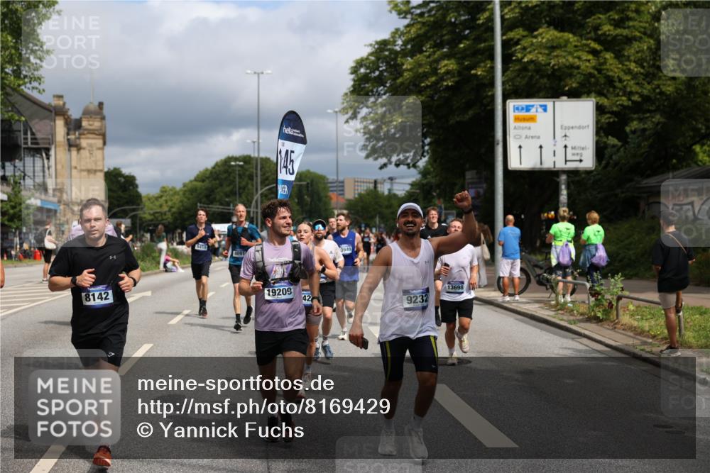 29.06.2025 - hella hamburg halbmarathon Yannick Fuchs http://msf.ph/oto/8169429 29.06.2025 10:41:01 20KM 1689, 2222, 2623, 3087, 4091, 4237, 4497, 5459, 5472, 6373, 6421, 6691, 6978, 7335, 8023, 8142, 8482, 8981, 9232, 9386, 9497, 9529, 9786, 9794, 10208, 10211, 11077, 11185, 11858, 12171, 12269, 12579, 12651, 12808, 12891, 13554, 13698, 13728, 13940, 14045, 14415, 14449, 14541, 14722, 15026, 15149, 15157, 15206, 15611, 15684, 15900, 16081, 16127, 16136, 16466, 16475, 17008, 17281, 17353, 17461, 17492, 17669, 17865, 18118 meine-sportfotos.de