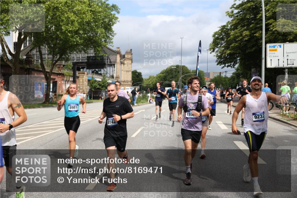 29.06.2025 - hella hamburg halbmarathon Yannick Fuchs http://msf.ph/oto/8169471 29.06.2025 10:41:01 20KM 1689, 2222, 2623, 3087, 4091, 4237, 4497, 5459, 5472, 6373, 6421, 6691, 6978, 7335, 8023, 8142, 8482, 8981, 9232, 9386, 9497, 9529, 9786, 9794, 10208, 10211, 11077, 11185, 11858, 12171, 12269, 12579, 12651, 12808, 12891, 13554, 13698, 13728, 13940, 14045, 14415, 14449, 14541, 14722, 15026, 15149, 15157, 15206, 15611, 15684, 15900, 16081, 16127, 16136, 16466, 16475, 17008, 17281, 17353, 17461, 17492, 17669, 17865, 18118 meine-sportfotos.de