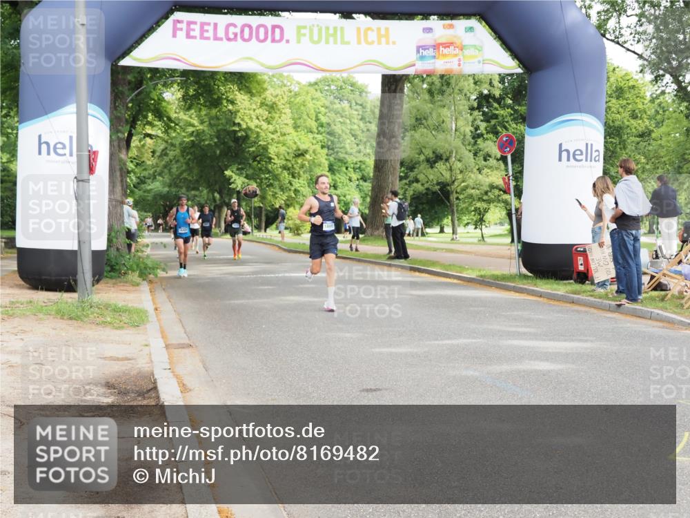 29.06.2025 - hella hamburg halbmarathon MichiJ http://msf.ph/oto/8169482 29.06.2025 10:14:55 Zwischen KM18-KM19 5612 meine-sportfotos.de