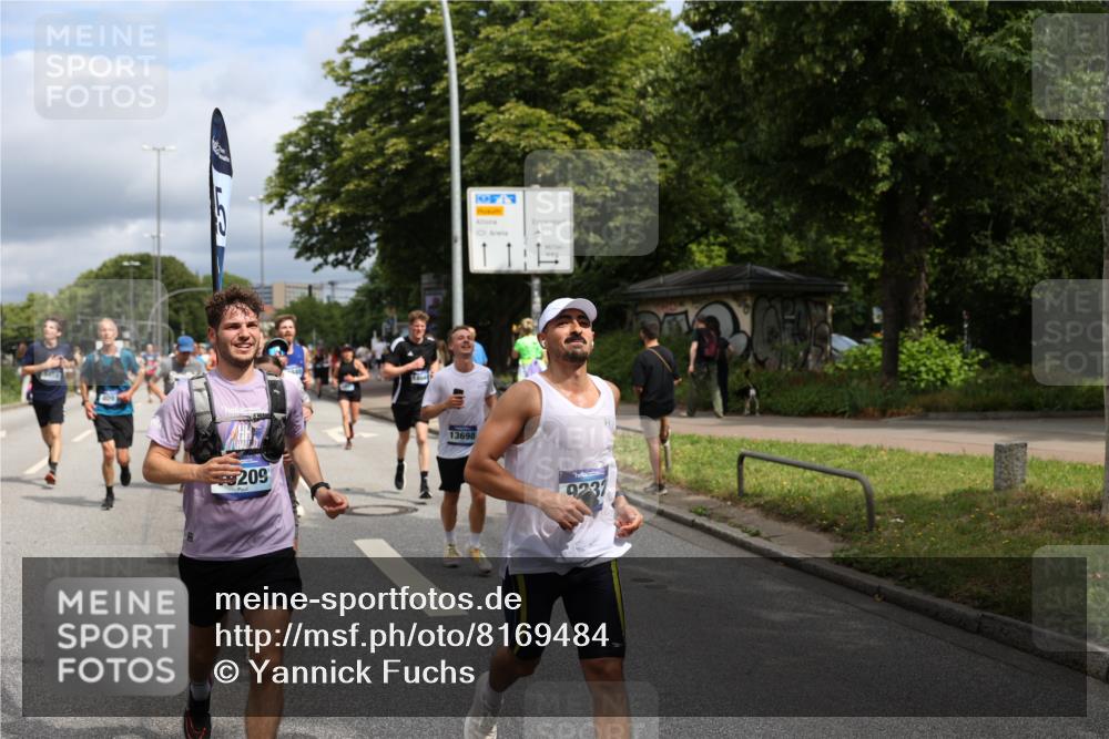 29.06.2025 - hella hamburg halbmarathon Yannick Fuchs http://msf.ph/oto/8169484 29.06.2025 10:41:02 20KM 1689, 2222, 2623, 3087, 4091, 4237, 4497, 5459, 5472, 6373, 6421, 6978, 8023, 8142, 8482, 8981, 9232, 9386, 9497, 9529, 9786, 9794, 10208, 10211, 11077, 11185, 11858, 12171, 12269, 12651, 12808, 12891, 13554, 13698, 13728, 13940, 14045, 14415, 14449, 14541, 14722, 15026, 15149, 15157, 15206, 15611, 15684, 15900, 16081, 16127, 16136, 16466, 16475, 17008, 17281, 17353, 17461, 17669, 17718, 17865, 18118 meine-sportfotos.de