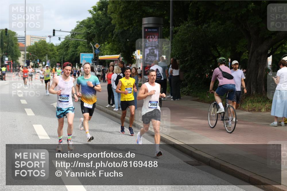 29.06.2025 - hella hamburg halbmarathon Yannick Fuchs http://msf.ph/oto/8169488 29.06.2025 10:23:48 20KM 1827, 1953, 3968, 5328, 6090, 7389, 8473, 10222, 10351, 10486, 14140, 15655, 16711, 17213, 17374, 17428, 17488, 18763 meine-sportfotos.de