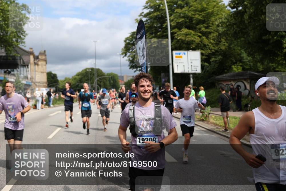 29.06.2025 - hella hamburg halbmarathon Yannick Fuchs http://msf.ph/oto/8169500 29.06.2025 10:41:02 20KM 1689, 2222, 2623, 3087, 4091, 4237, 4497, 5459, 5472, 6373, 6421, 6978, 8023, 8142, 8482, 8981, 9232, 9386, 9497, 9529, 9786, 9794, 10208, 10211, 11077, 11185, 11858, 12171, 12269, 12651, 12808, 12891, 13554, 13698, 13728, 13940, 14045, 14415, 14449, 14541, 14722, 15026, 15149, 15157, 15206, 15611, 15684, 15900, 16081, 16127, 16136, 16466, 16475, 17008, 17281, 17353, 17461, 17669, 17718, 17865, 18118 meine-sportfotos.de