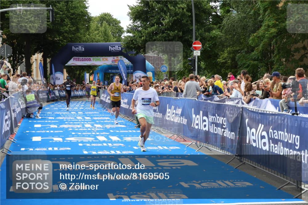29.06.2025 - hella hamburg halbmarathon Zöllner http://msf.ph/oto/8169505 29.06.2025 10:20:53 Ziel 11210, 14766, 16988, 17402 meine-sportfotos.de
