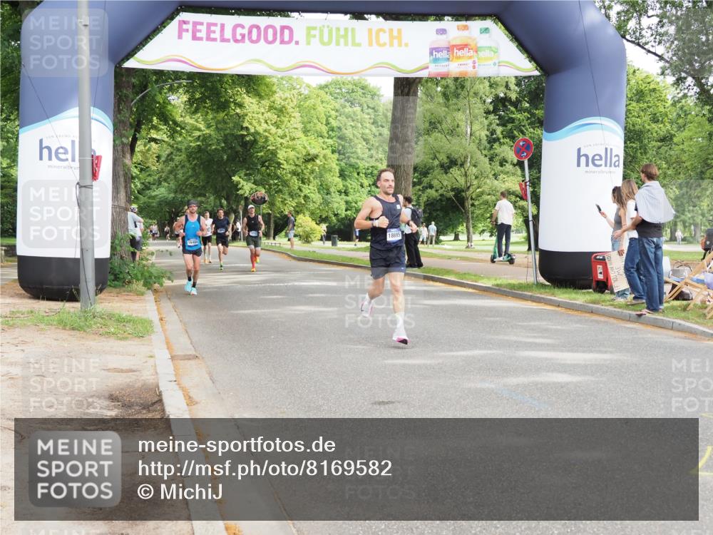 29.06.2025 - hella hamburg halbmarathon MichiJ http://msf.ph/oto/8169582 29.06.2025 10:14:56 Zwischen KM18-KM19  meine-sportfotos.de