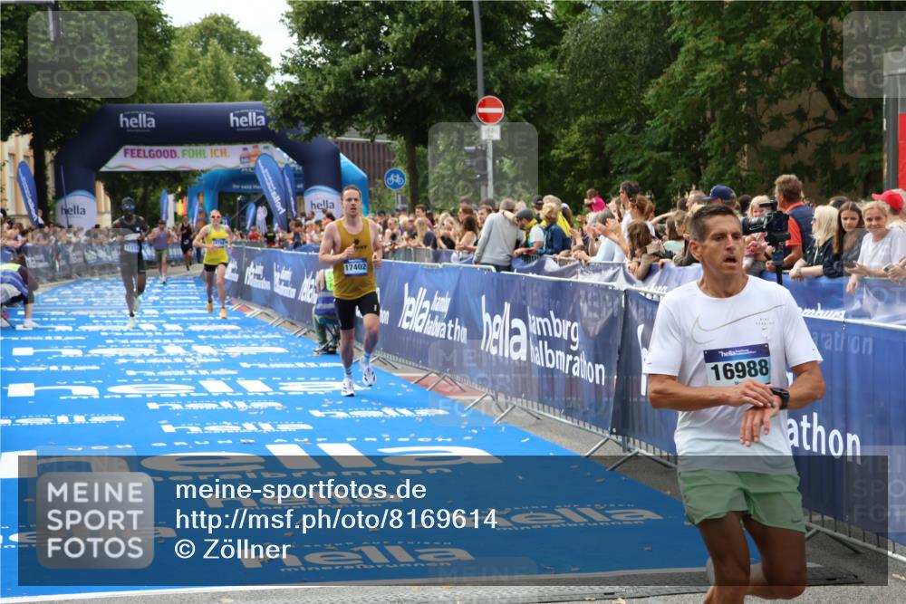 29.06.2025 - hella hamburg halbmarathon Zöllner http://msf.ph/oto/8169614 29.06.2025 10:20:55 Ziel 11210, 14766, 16988, 17402 meine-sportfotos.de