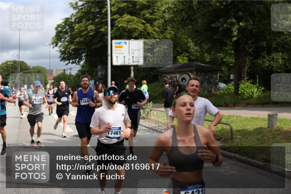 29.06.2025 - hella hamburg halbmarathon Yannick Fuchs http://msf.ph/oto/8169617 29.06.2025 10:41:03 20KM 1689, 2222, 2623, 4091, 4237, 4497, 5459, 5472, 6373, 6421, 6978, 8023, 8142, 8482, 8981, 9232, 9386, 9497, 9529, 9786, 9794, 10208, 10211, 11077, 11185, 11858, 12269, 12651, 12808, 12891, 13554, 13698, 13728, 13940, 14045, 14415, 14449, 14541, 14594, 15026, 15149, 15157, 15206, 15611, 15684, 15825, 15900, 16081, 16136, 16466, 16475, 17008, 17281, 17353, 17461, 17669, 17718, 17865, 18118 meine-sportfotos.de