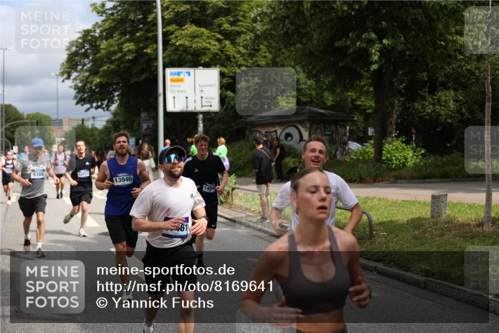 29.06.2025 - hella hamburg halbmarathon Yannick Fuchs http://msf.ph/oto/8169641 29.06.2025 10:41:03 20KM 1689, 2222, 2623, 4091, 4237, 4497, 5459, 5472, 6373, 6421, 6978, 8023, 8142, 8482, 8981, 9232, 9386, 9497, 9529, 9786, 9794, 10208, 10211, 11077, 11185, 11858, 12269, 12651, 12808, 12891, 13554, 13698, 13728, 13940, 14045, 14415, 14449, 14541, 14594, 15026, 15149, 15157, 15206, 15611, 15684, 15825, 15900, 16081, 16136, 16466, 16475, 17008, 17281, 17353, 17461, 17669, 17718, 17865, 18118 meine-sportfotos.de