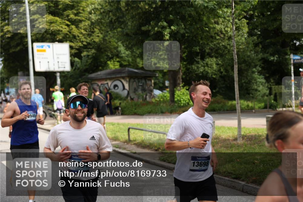 29.06.2025 - hella hamburg halbmarathon Yannick Fuchs http://msf.ph/oto/8169733 29.06.2025 10:41:03 20KM 1689, 2222, 2623, 4091, 4237, 4497, 5459, 5472, 6373, 6421, 6978, 8023, 8142, 8482, 8981, 9232, 9386, 9497, 9529, 9786, 9794, 10208, 10211, 11077, 11185, 11858, 12269, 12651, 12808, 12891, 13554, 13698, 13728, 13940, 14045, 14415, 14449, 14541, 14594, 15026, 15149, 15157, 15206, 15611, 15684, 15825, 15900, 16081, 16136, 16466, 16475, 17008, 17281, 17353, 17461, 17669, 17718, 17865, 18118 meine-sportfotos.de