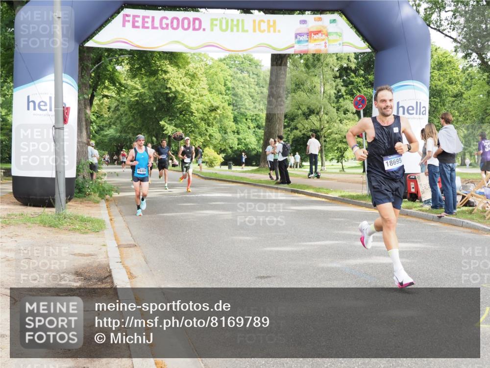 29.06.2025 - hella hamburg halbmarathon MichiJ http://msf.ph/oto/8169789 29.06.2025 10:14:57 Zwischen KM18-KM19 18695 meine-sportfotos.de