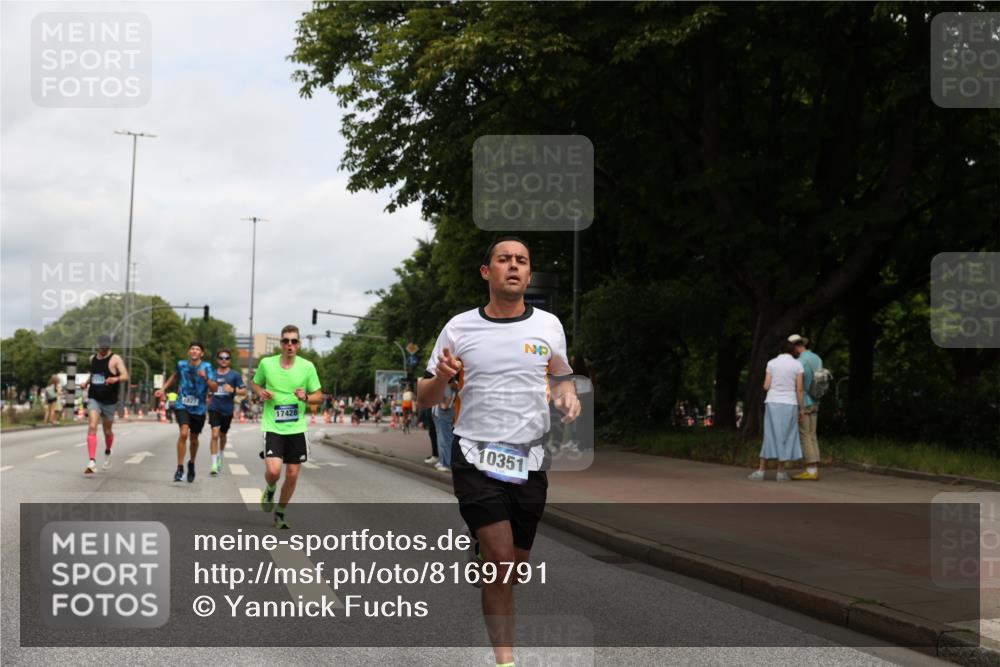 29.06.2025 - hella hamburg halbmarathon Yannick Fuchs http://msf.ph/oto/8169791 29.06.2025 10:24:00 20KM 1827, 2075, 5328, 6090, 8473, 8975, 10351, 10486, 16711, 17213, 17428, 18763, 19142 meine-sportfotos.de